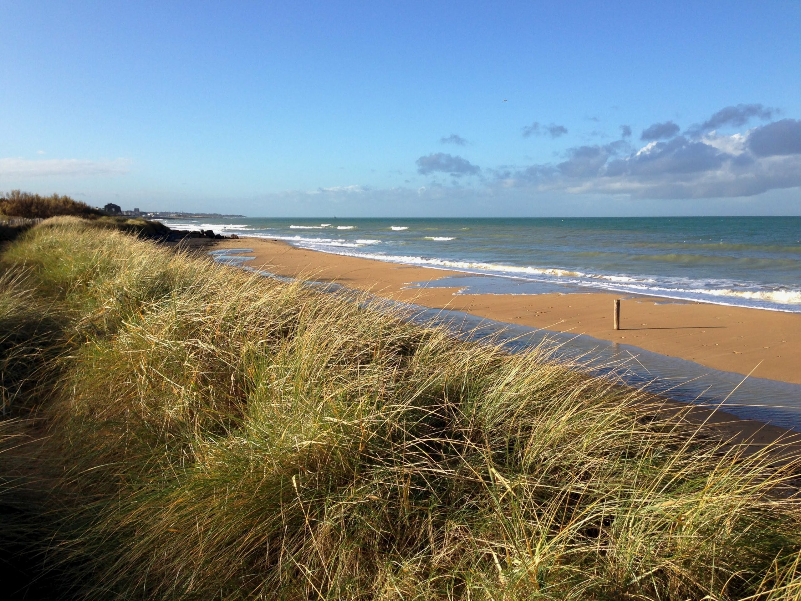 BERNIERES-SUR-MER-DUNES-PLAGE-HIVER-VERS-COURSEULLES-SUR-MER-CREDIT-FRANCOIS-DUPONT