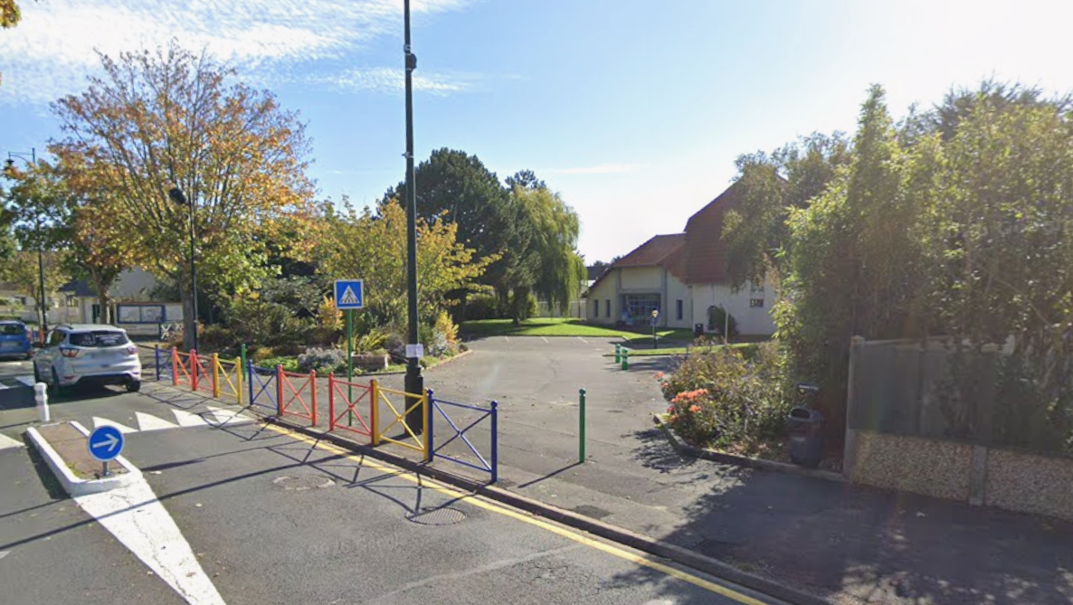 entrée de l'école Jean Baptiste Couture